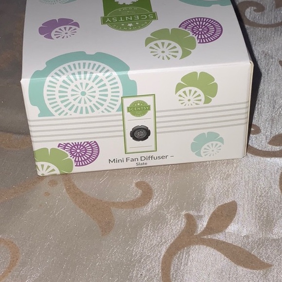 Scentsy Mini Fan Diffuser - Picture 4 of 4